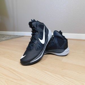 NWOT Nike Men's Prime Hype DF Shoes